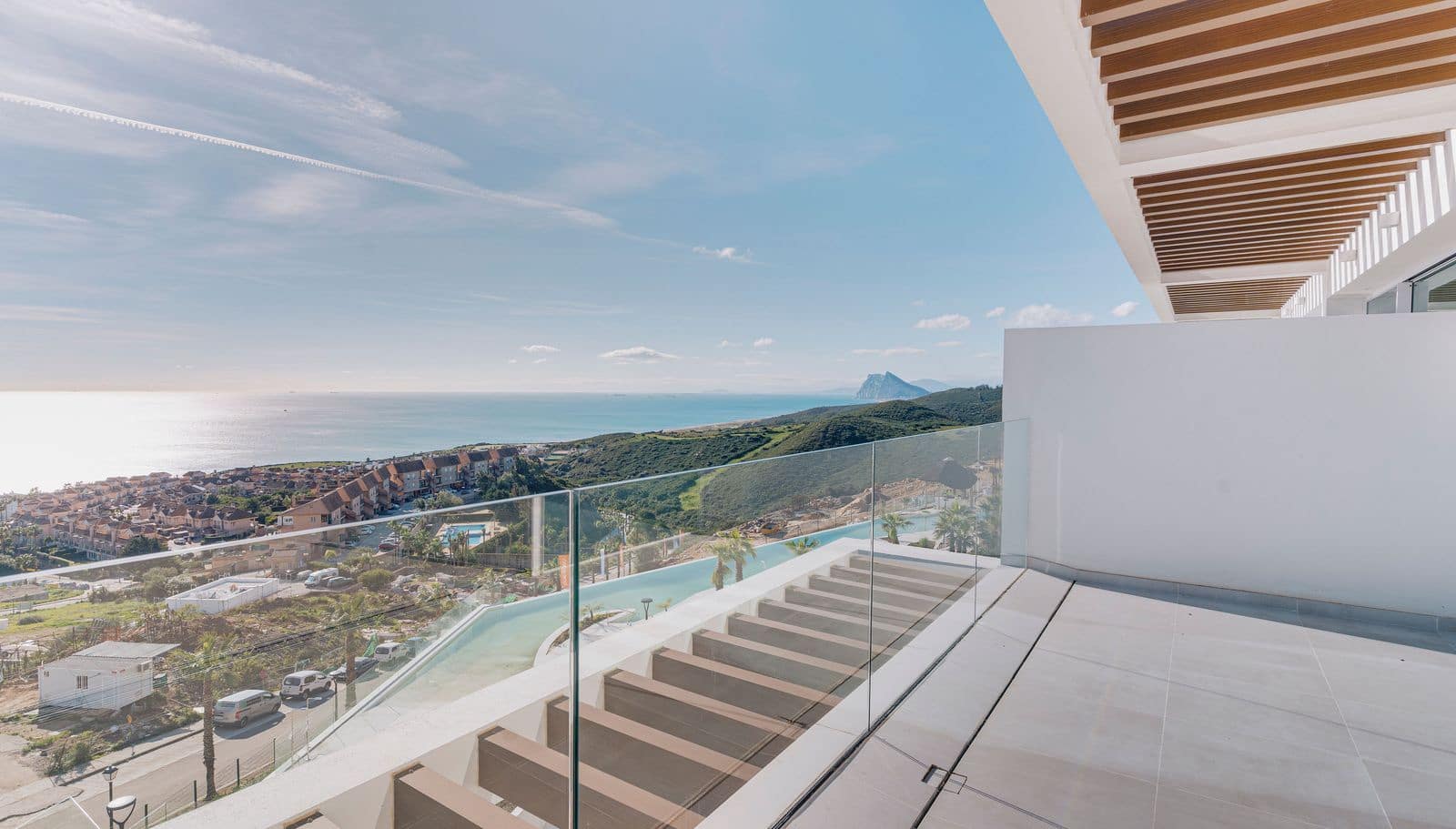 2 bedroom Apartment for sale in La Alcaidesa - € 525,000 (Ref: 9695012)