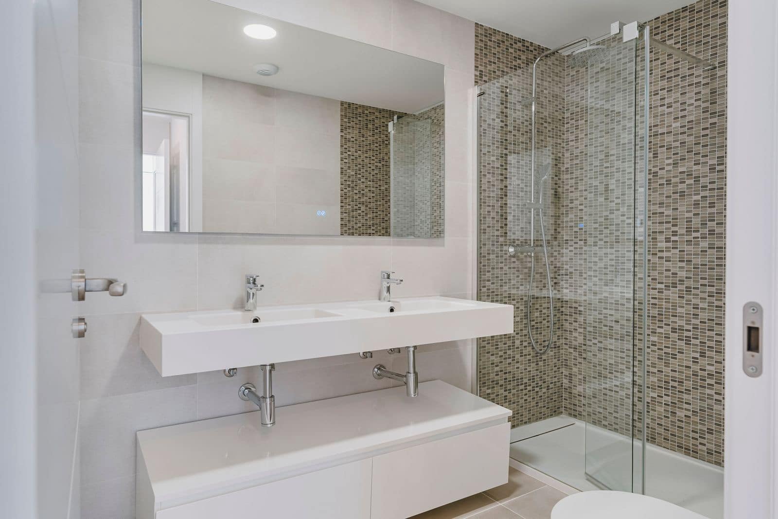 2 bedroom Apartment for sale in La Alcaidesa - € 525,000 (Ref: 9695012)