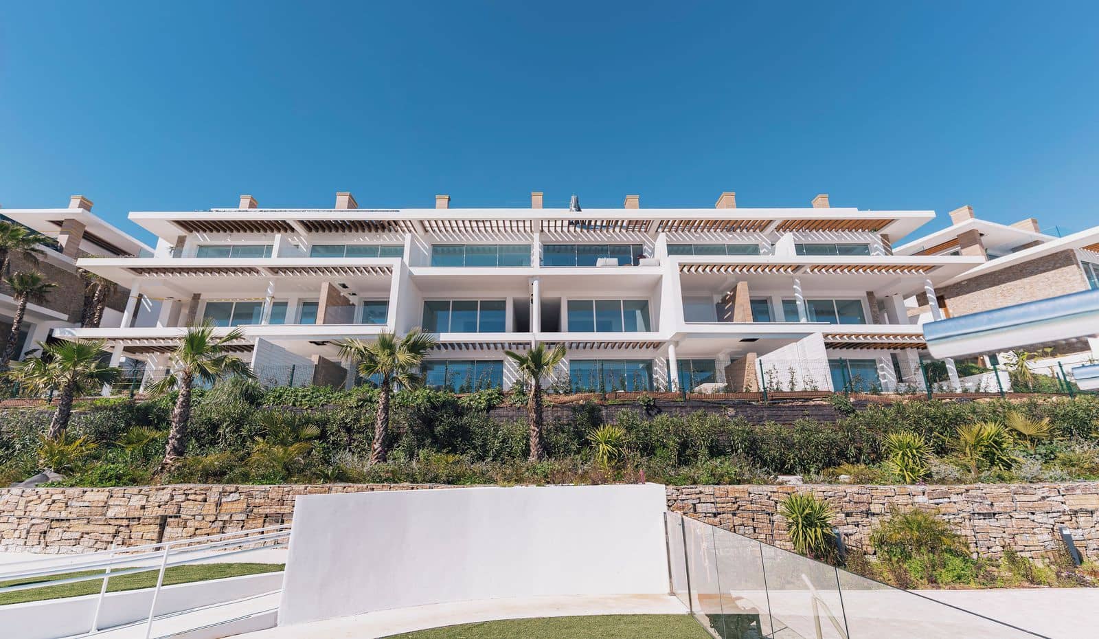 2 bedroom Apartment for sale in La Alcaidesa - € 525,000 (Ref: 9695012)