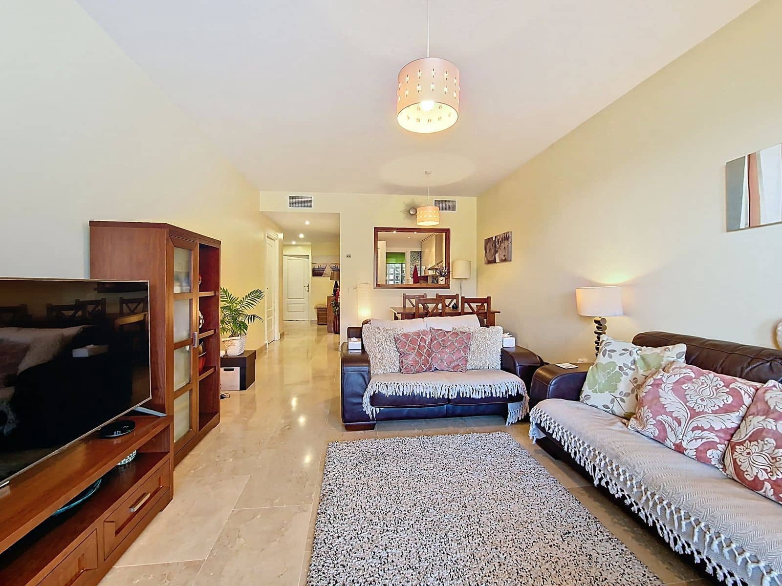 Apartamento de 2 habitaciones en La Duquesa / Puerto de la Duquesa en venta - 275.000 € (Ref: 9695016)