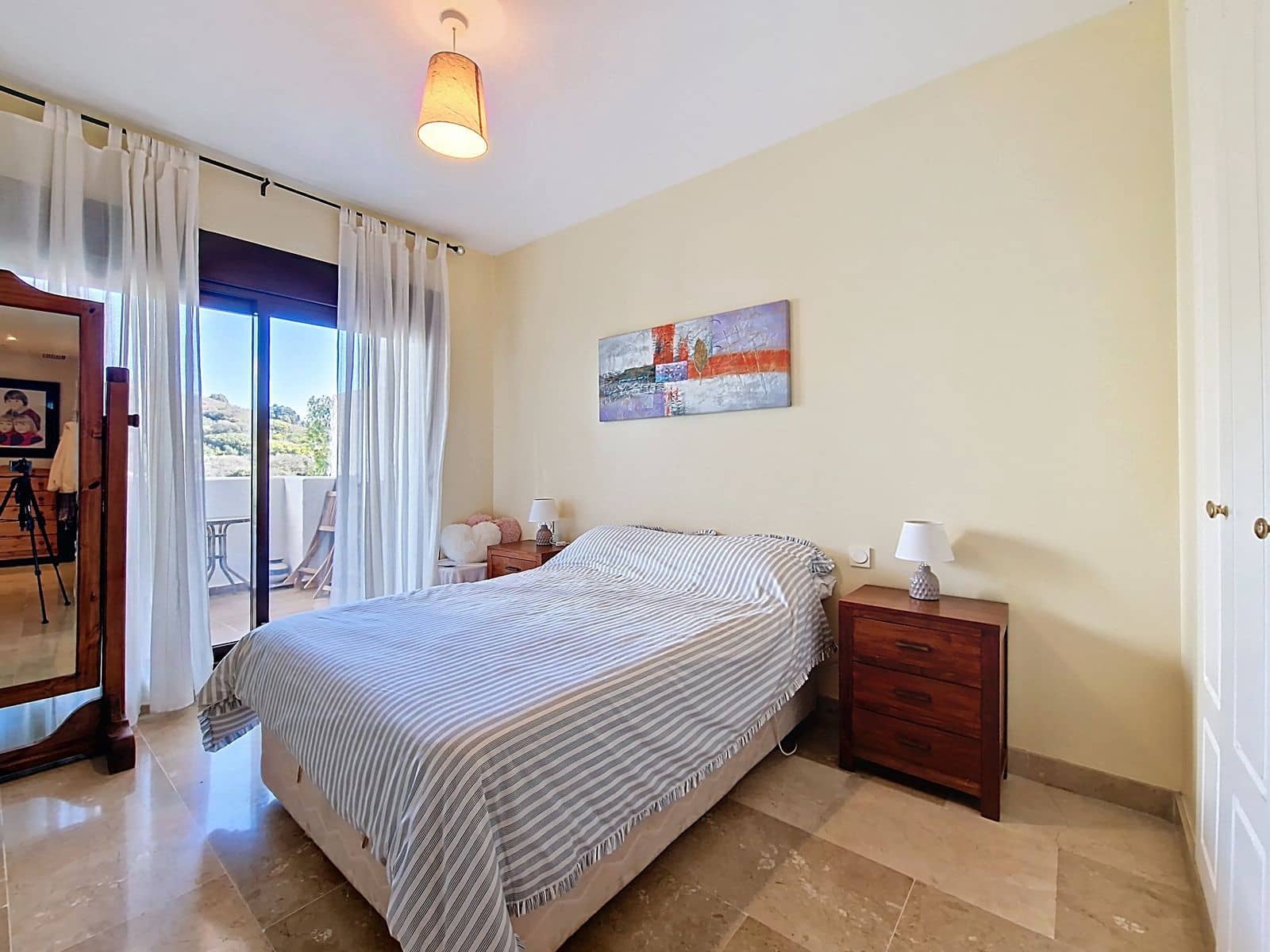 Apartamento de 2 habitaciones en La Duquesa / Puerto de la Duquesa en venta - 275.000 € (Ref: 9695016)