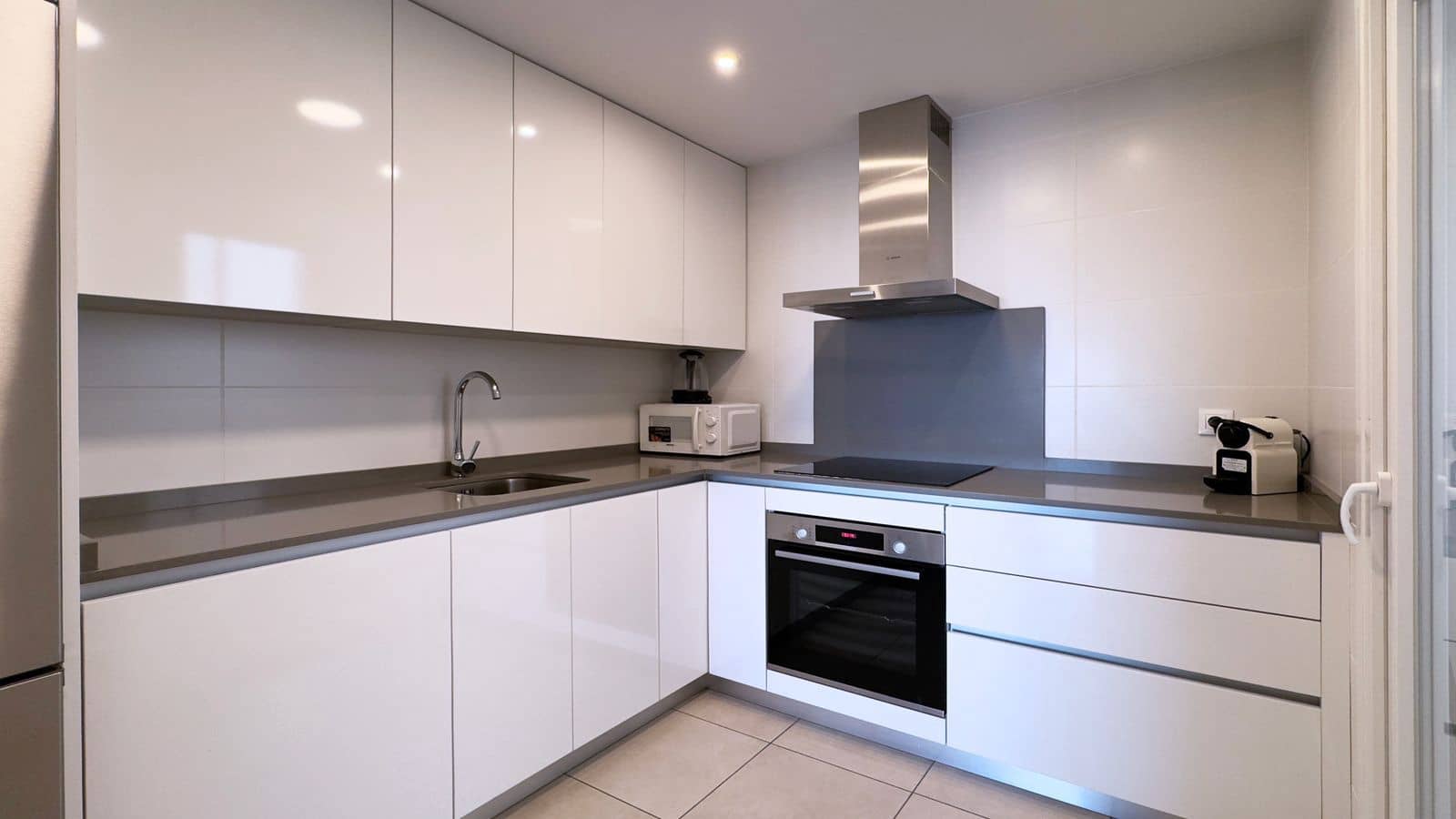 3 bedroom Apartment for sale in Marbella - € 495,000 (Ref: 9695018)