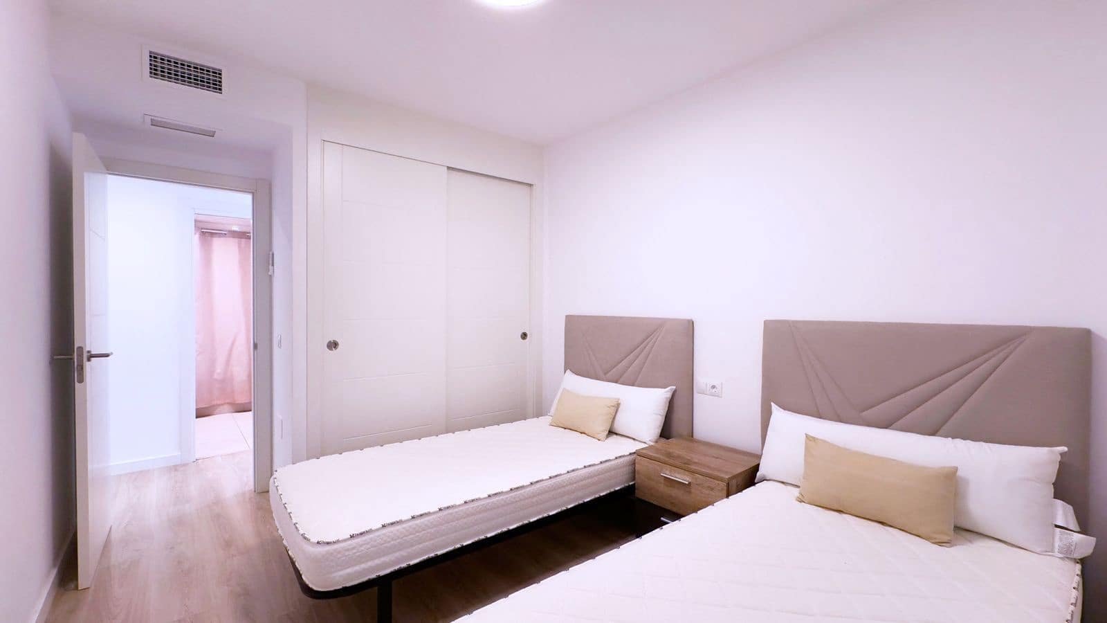 3 bedroom Apartment for sale in Marbella - € 495,000 (Ref: 9695018)