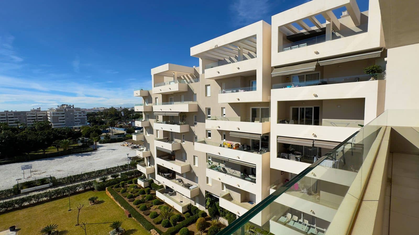 3 bedroom Apartment for sale in Marbella - € 495,000 (Ref: 9695018)