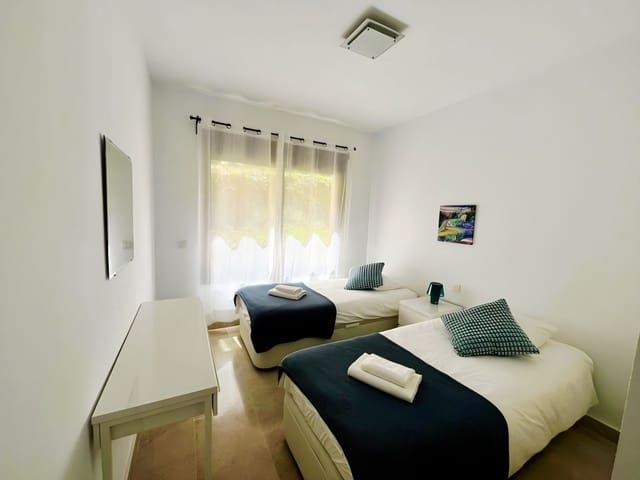 2 soveværelse Lejlighed til salg i La Duquesa / Puerto de la Duquesa, Manilva - € 275.000 (Ref: 9695019)