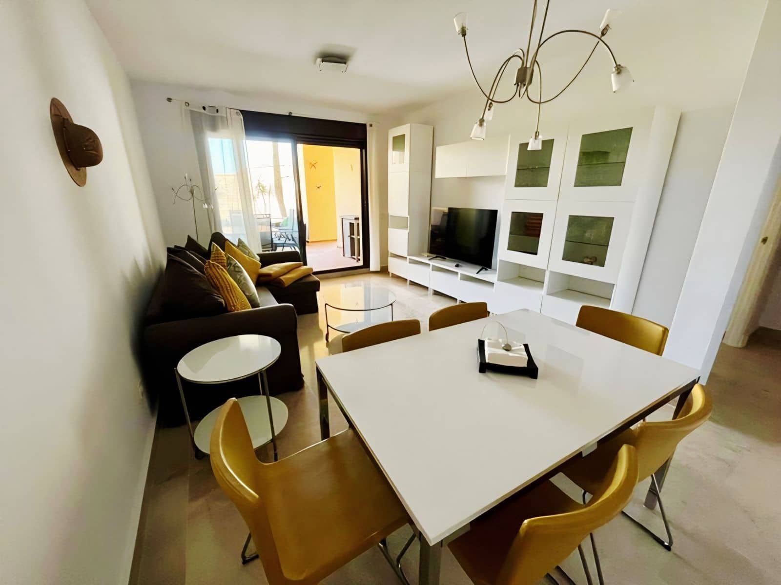 2 soveværelse Lejlighed til salg i La Duquesa / Puerto de la Duquesa - € 275.000 (Ref: 9695019)