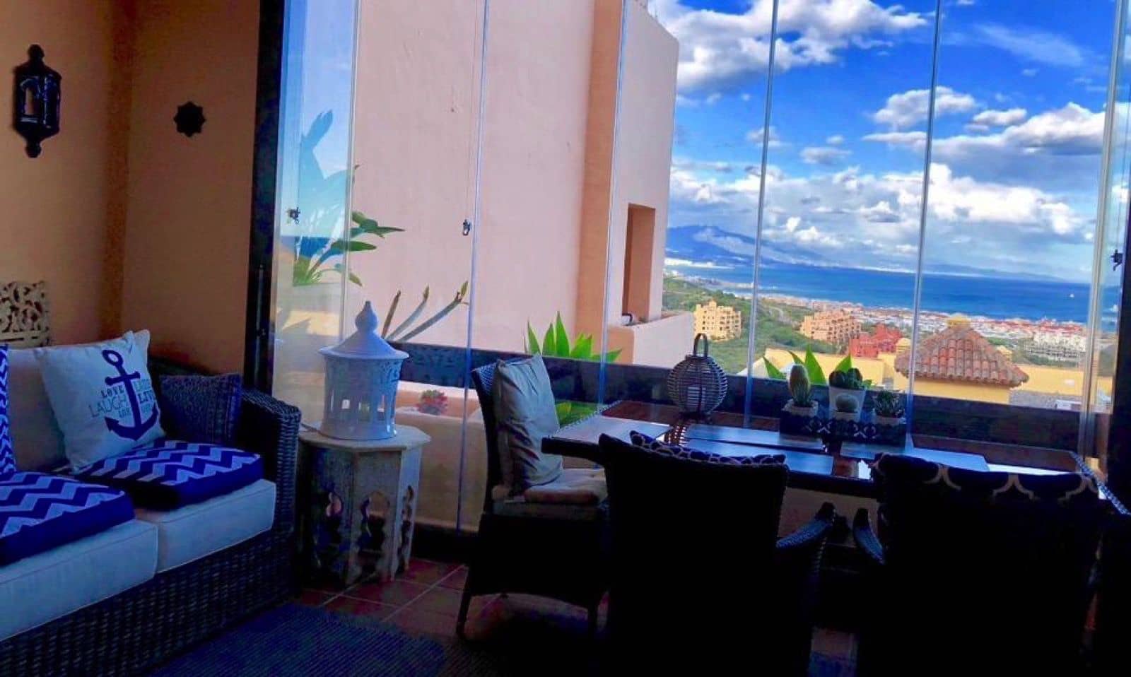 2 soveværelse Lejlighed til salg i La Duquesa / Puerto de la Duquesa - € 325.000 (Ref: 9695020)