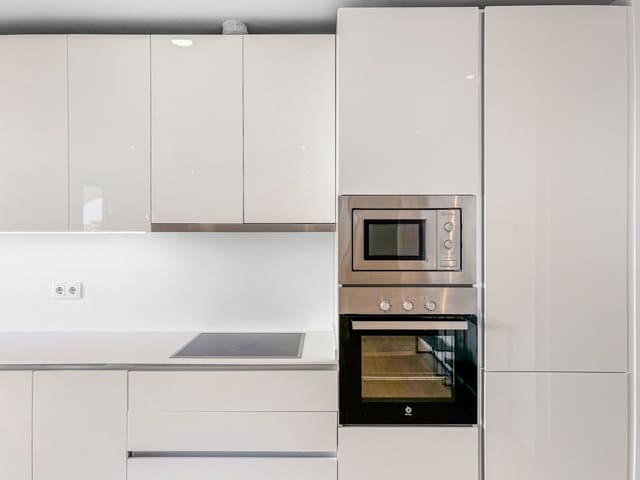 3 soveværelse Lejlighed til salg i Manilva - € 499.000 (Ref: 9695022)