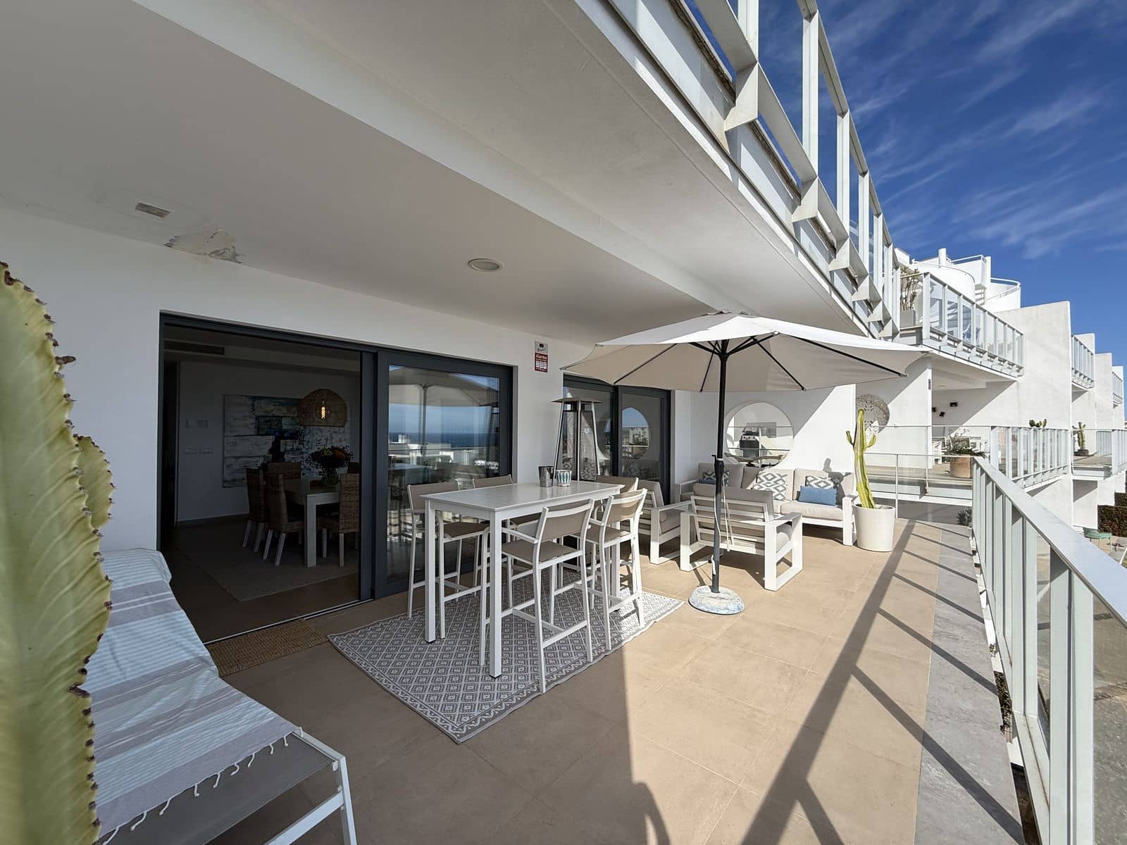 3 soveværelse Lejlighed til salg i Manilva - € 499.000 (Ref: 9695022)