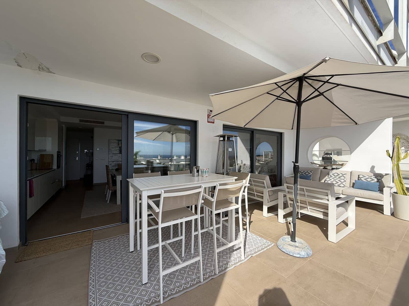 3 soveværelse Lejlighed til salg i Manilva - € 499.000 (Ref: 9695022)