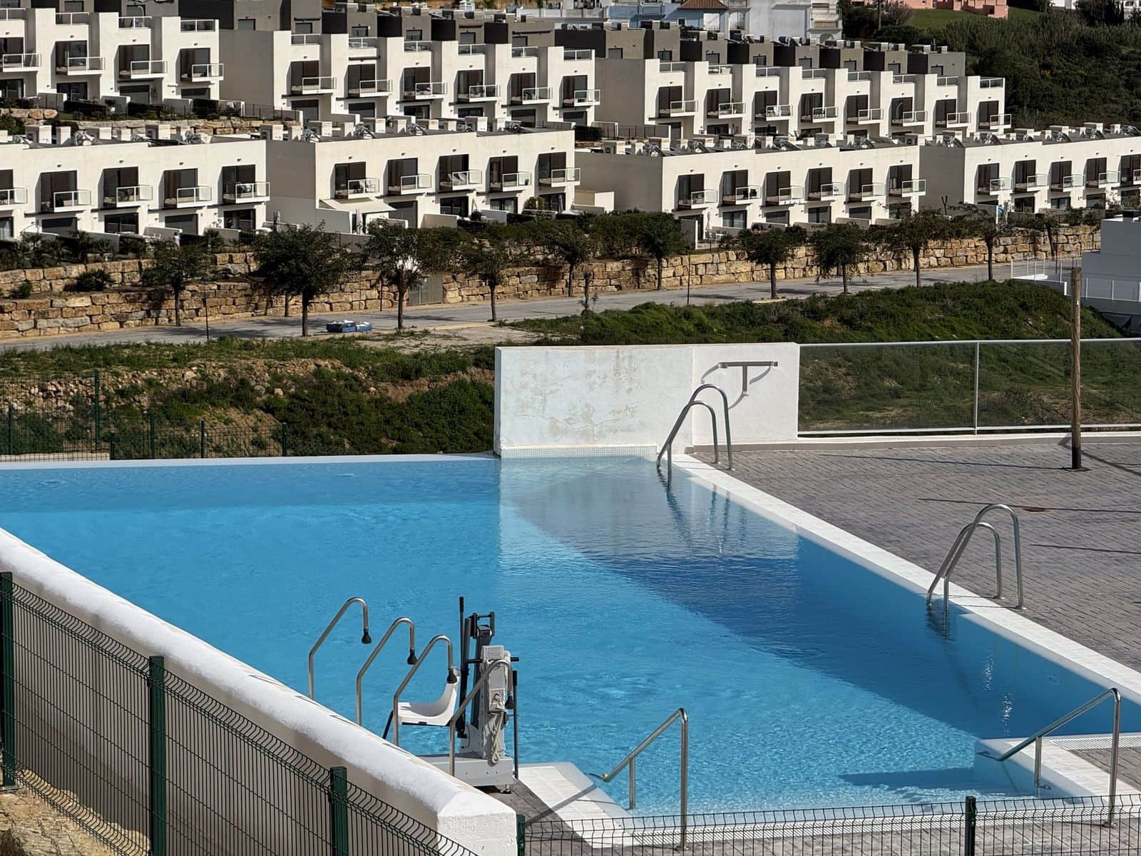 3 soveværelse Lejlighed til salg i Manilva - € 499.000 (Ref: 9695022)