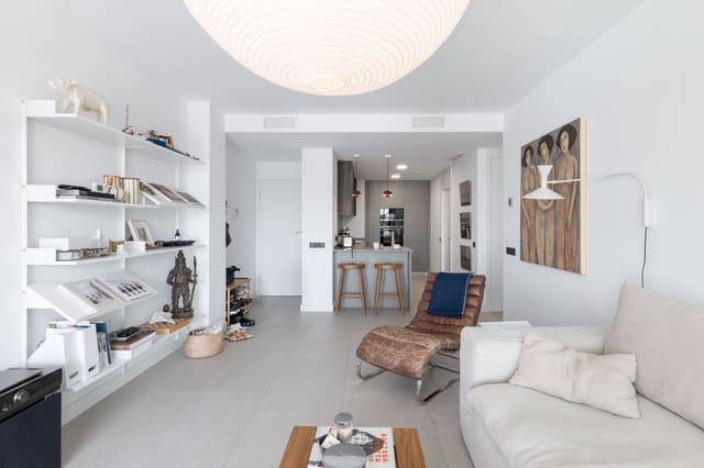 2 soveværelse Lejlighed til salg i Los Monteros, Marbella - € 650.000 (Ref: 9695023)