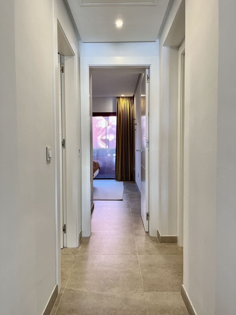 3 soveværelse Lejlighed til salg i Estepona - € 1.260.000 (Ref: 9695025)