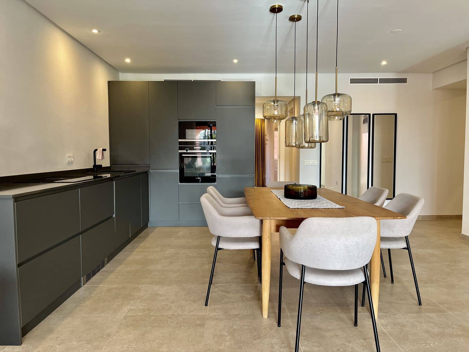 3 soveværelse Lejlighed til salg i Estepona - € 1.260.000 (Ref: 9695025)