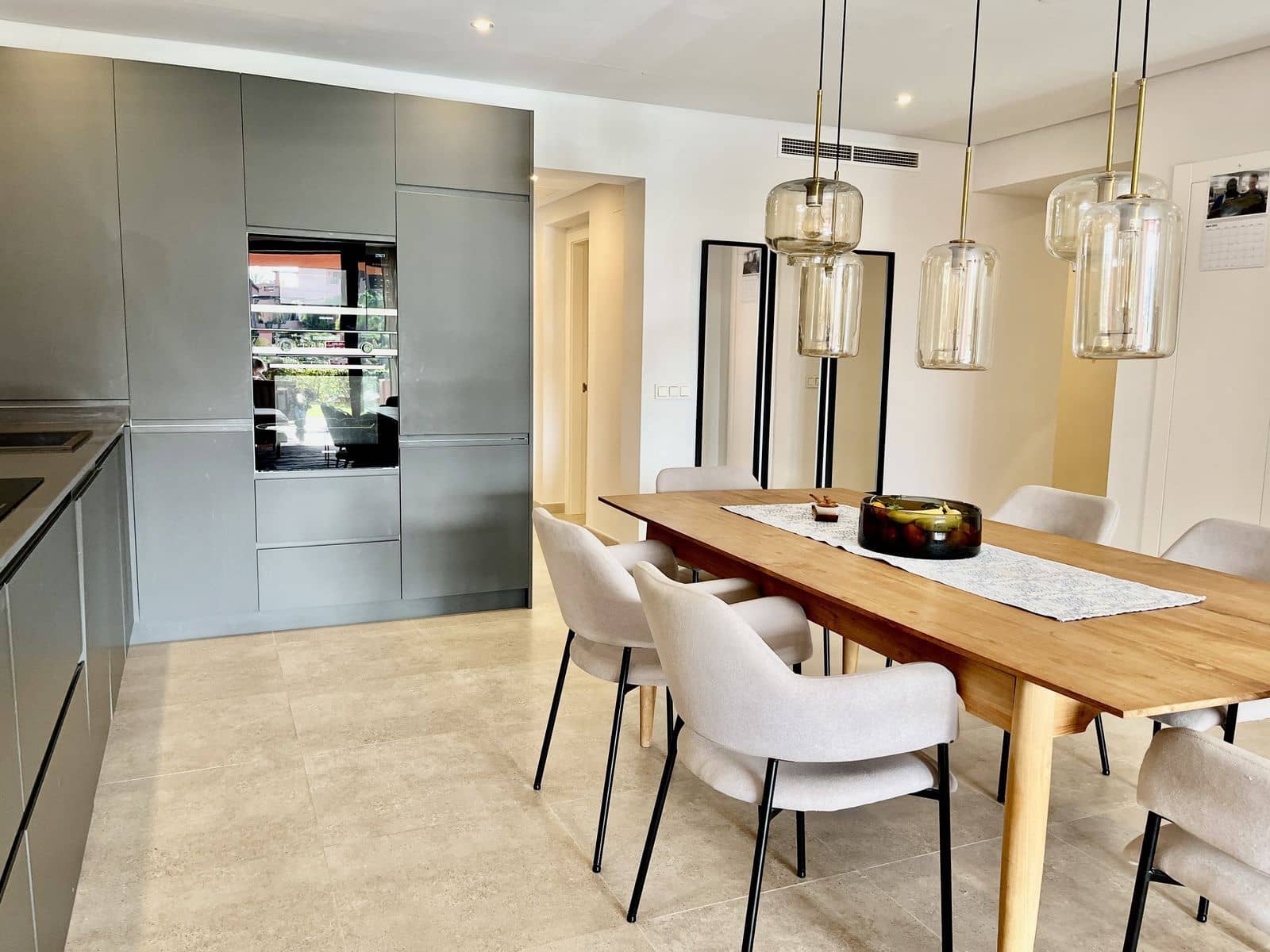 3 soveværelse Lejlighed til salg i Estepona - € 1.260.000 (Ref: 9695025)