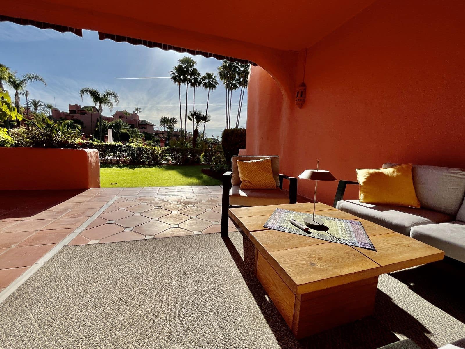 3 soveværelse Lejlighed til salg i Estepona - € 1.260.000 (Ref: 9695025)