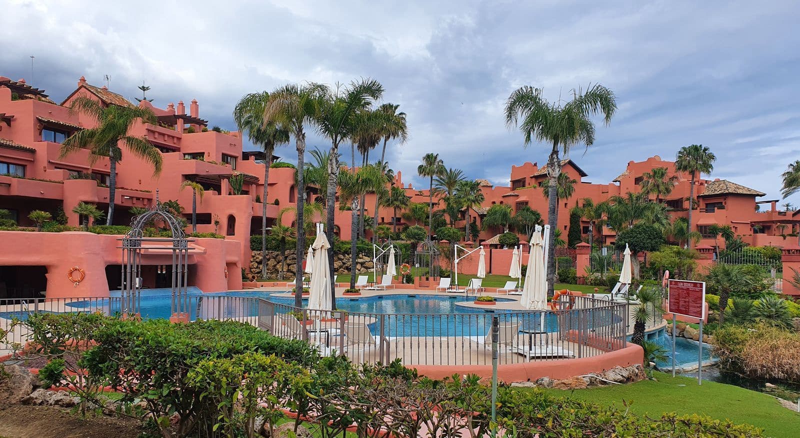 3 soveværelse Lejlighed til salg i Estepona - € 1.260.000 (Ref: 9695025)