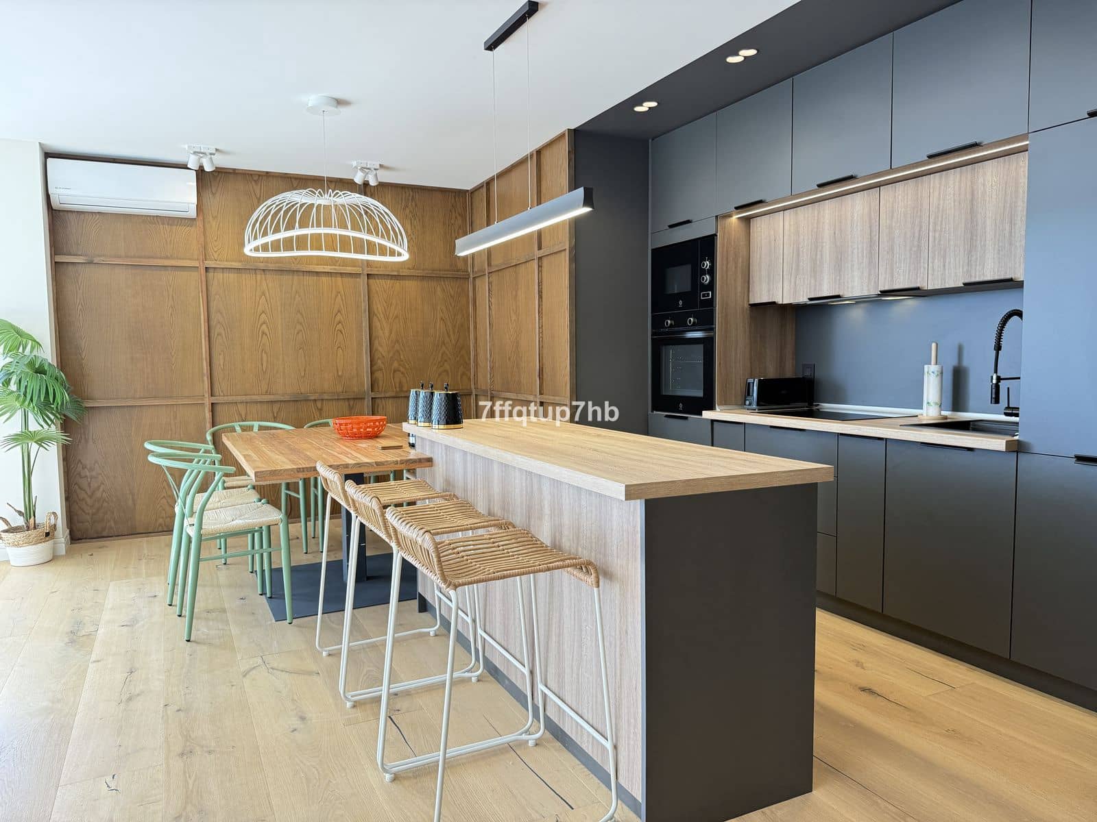 3 soverom Penthouse til salgs i Estepona - € 890 000 (Ref: 9695030)