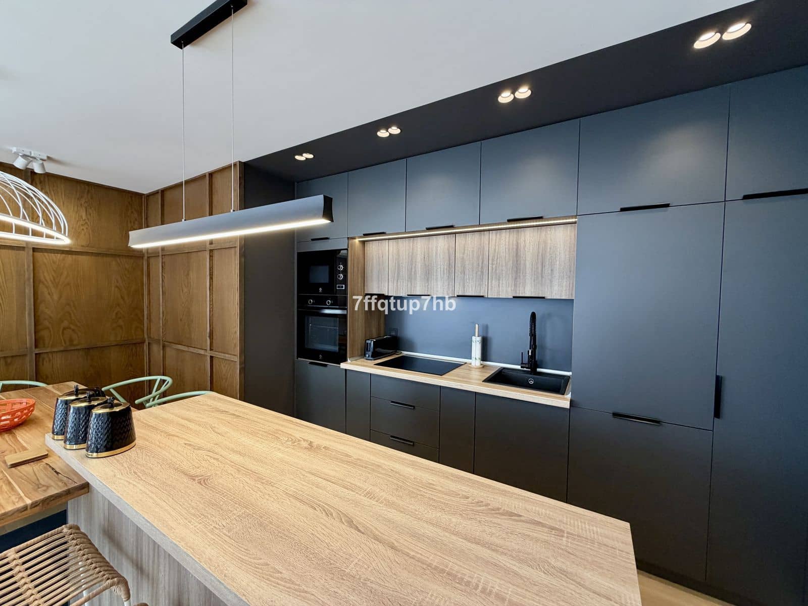 3 soverom Penthouse til salgs i Estepona - € 890 000 (Ref: 9695030)