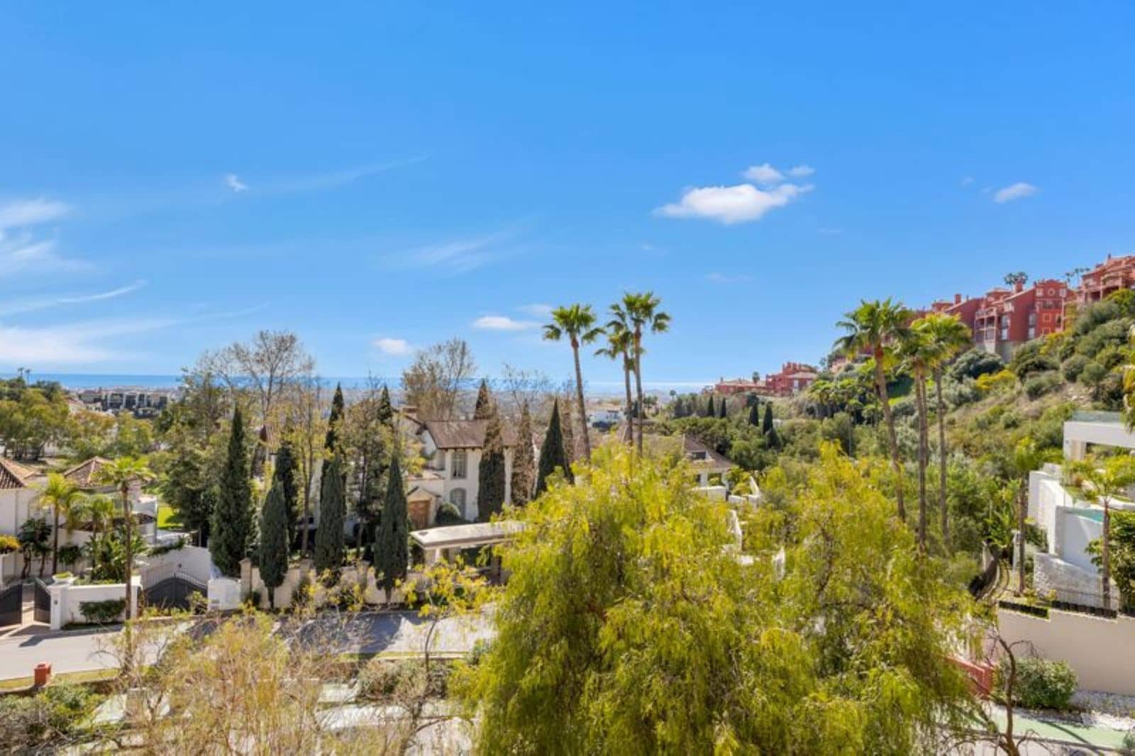 Apartamento de 3 habitaciones en La Quinta en venta - 775.000 € (Ref: 9695032)