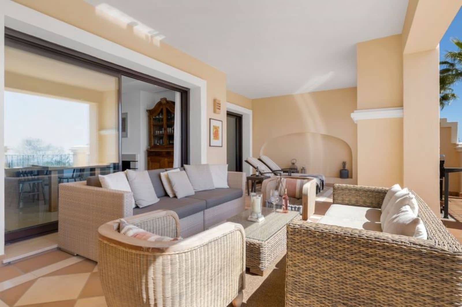 Apartamento de 3 habitaciones en La Quinta en venta - 775.000 € (Ref: 9695032)