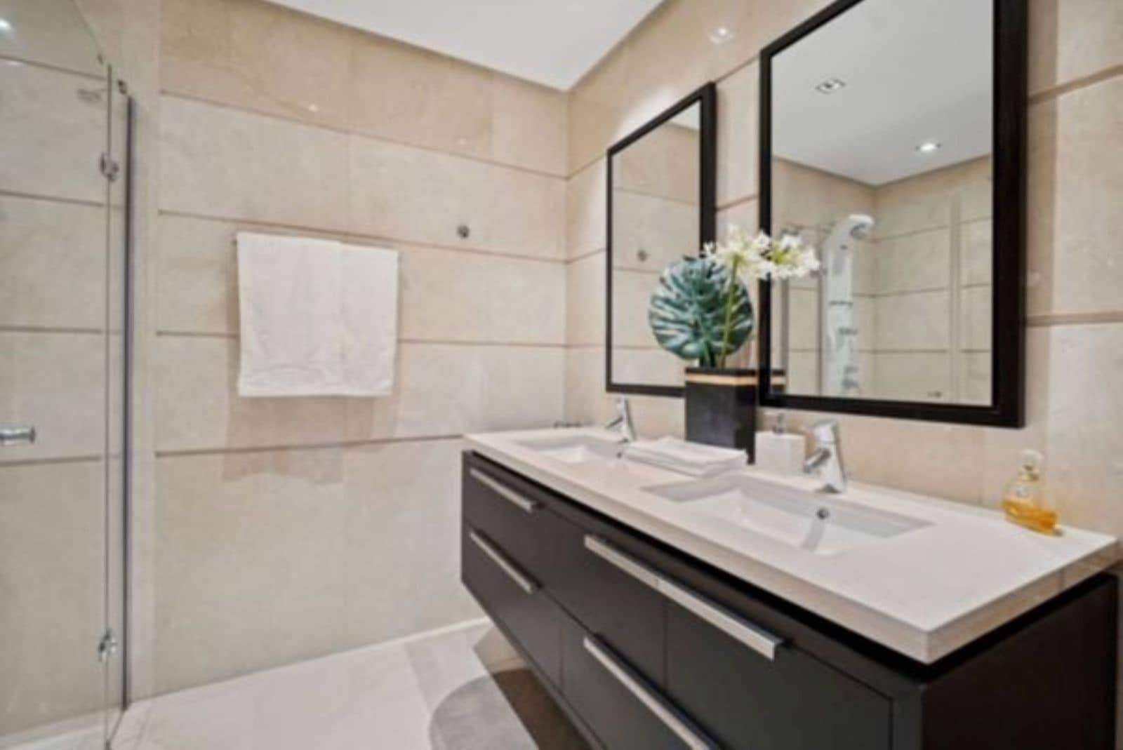 Apartamento de 3 habitaciones en La Quinta en venta - 775.000 € (Ref: 9695032)