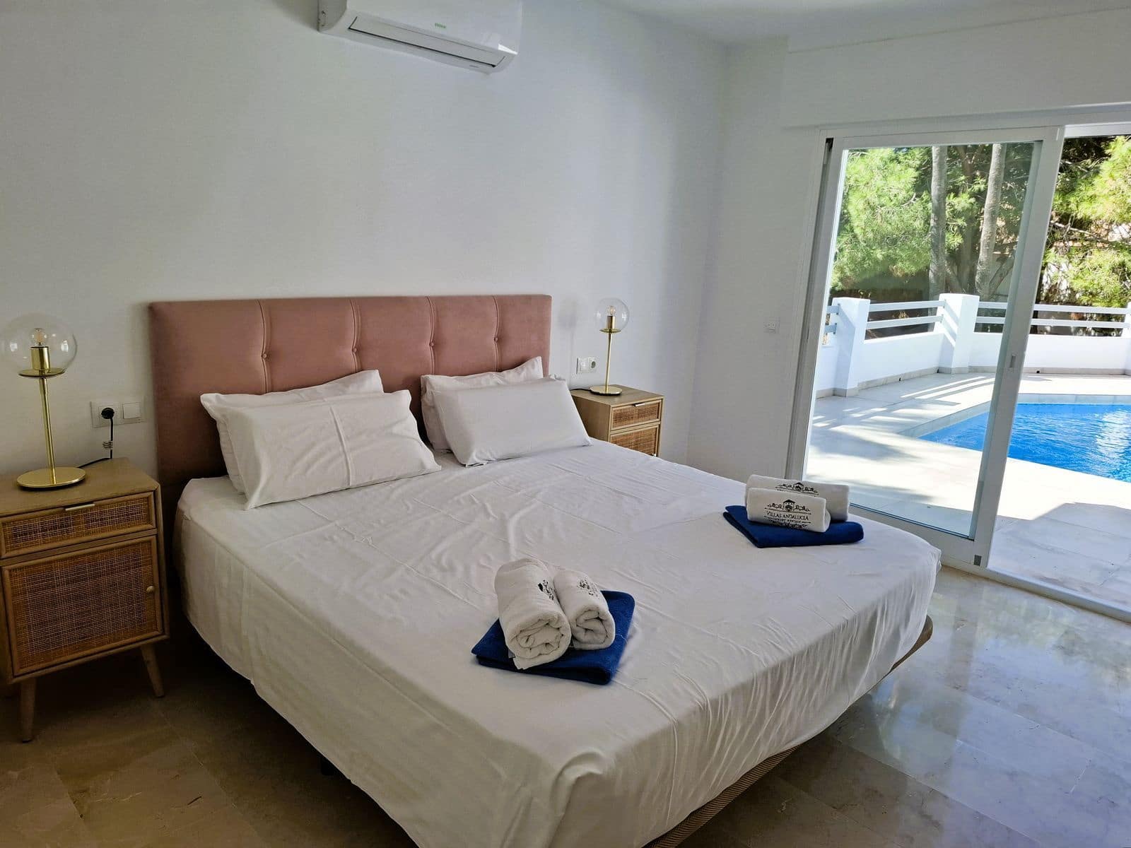 5 bedroom Villa for sale in Mijas Costa - € 1,345,000 (Ref: 9695040)