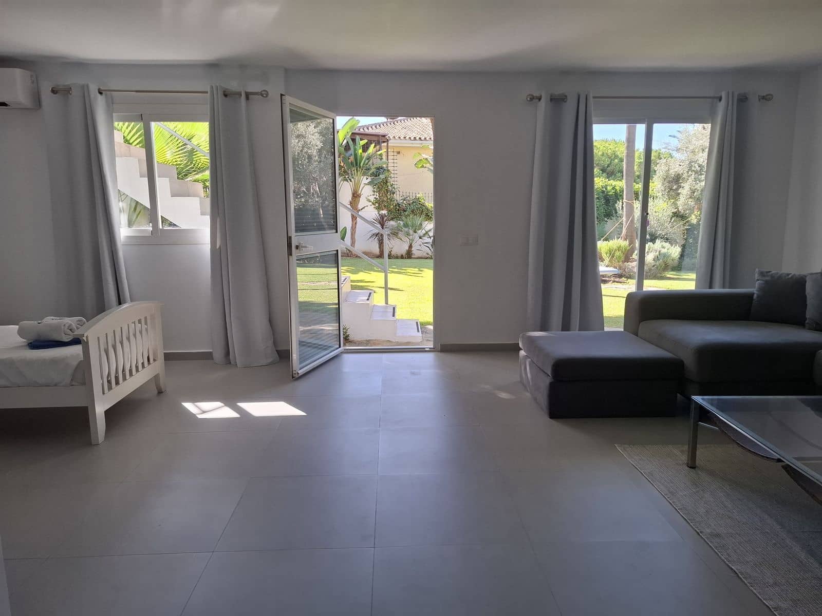 5 bedroom Villa for sale in Mijas Costa - € 1,345,000 (Ref: 9695040)