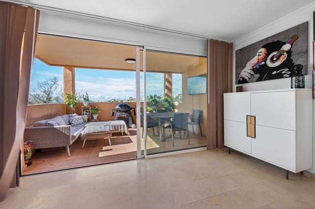 2 bedroom Apartment for sale in Elviria, Marbella - € 395,000 (Ref: 9695041)