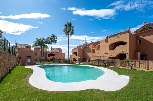 2 bedroom Apartment for sale in Elviria, Marbella - € 395,000 (Ref: 9695041)