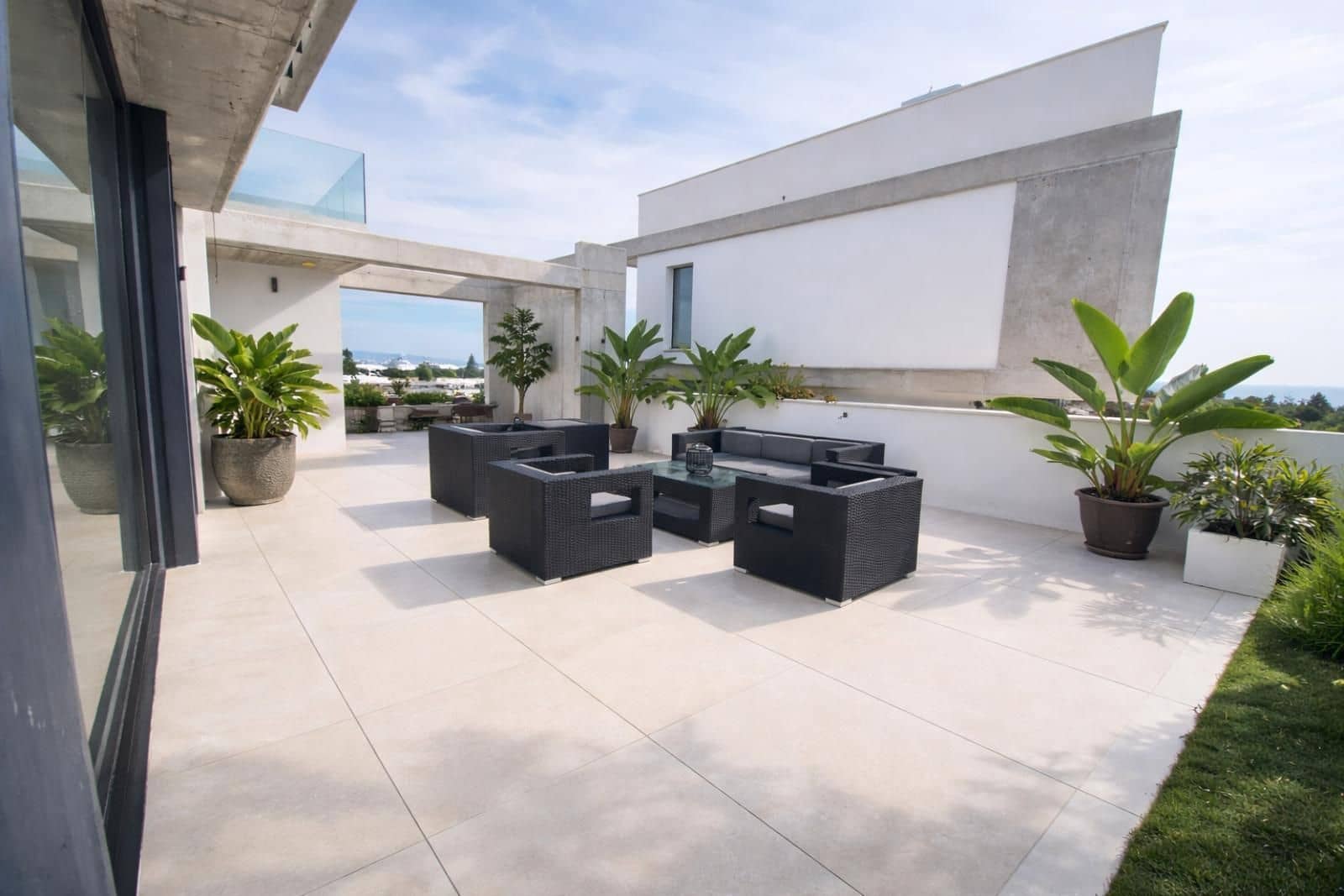 3 bedroom Villa for sale in Nueva Andalucia - € 3,450,000 (Ref: 9695044)