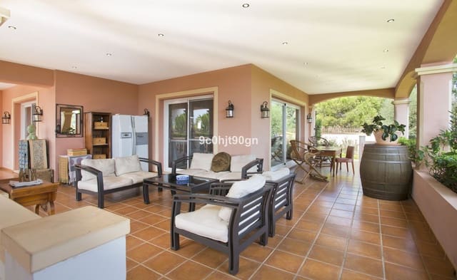5 soveværelse Villa til salg i Elviria, Marbella - € 2.495.000 (Ref: 9695045)