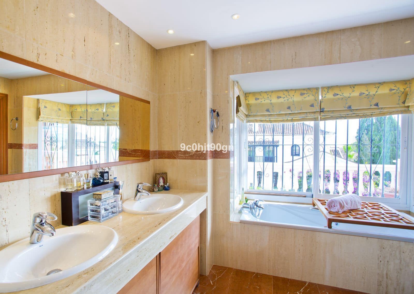 5 makuuhuone Huvila myytävänä paikassa Elviria - 2 495 000 € (Ref: 9695045)