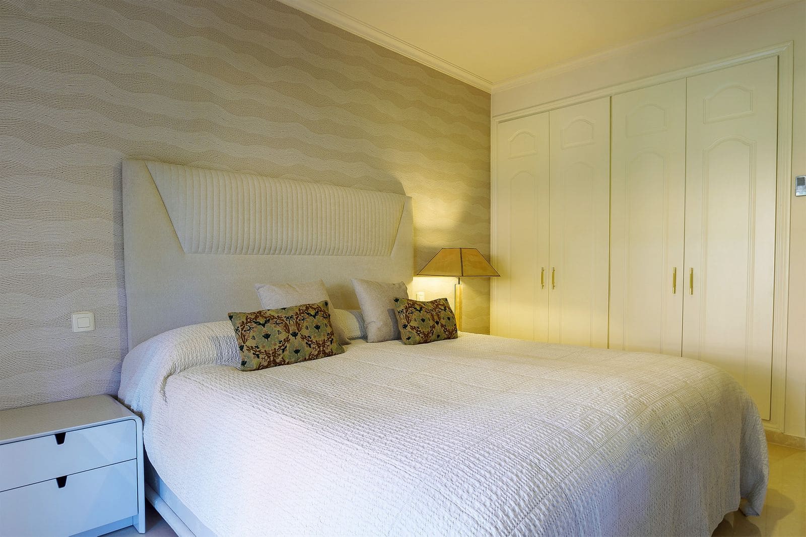 2 quarto Apartamento para venda em Puerto Banus - 950 000 € (Ref: 9695046)