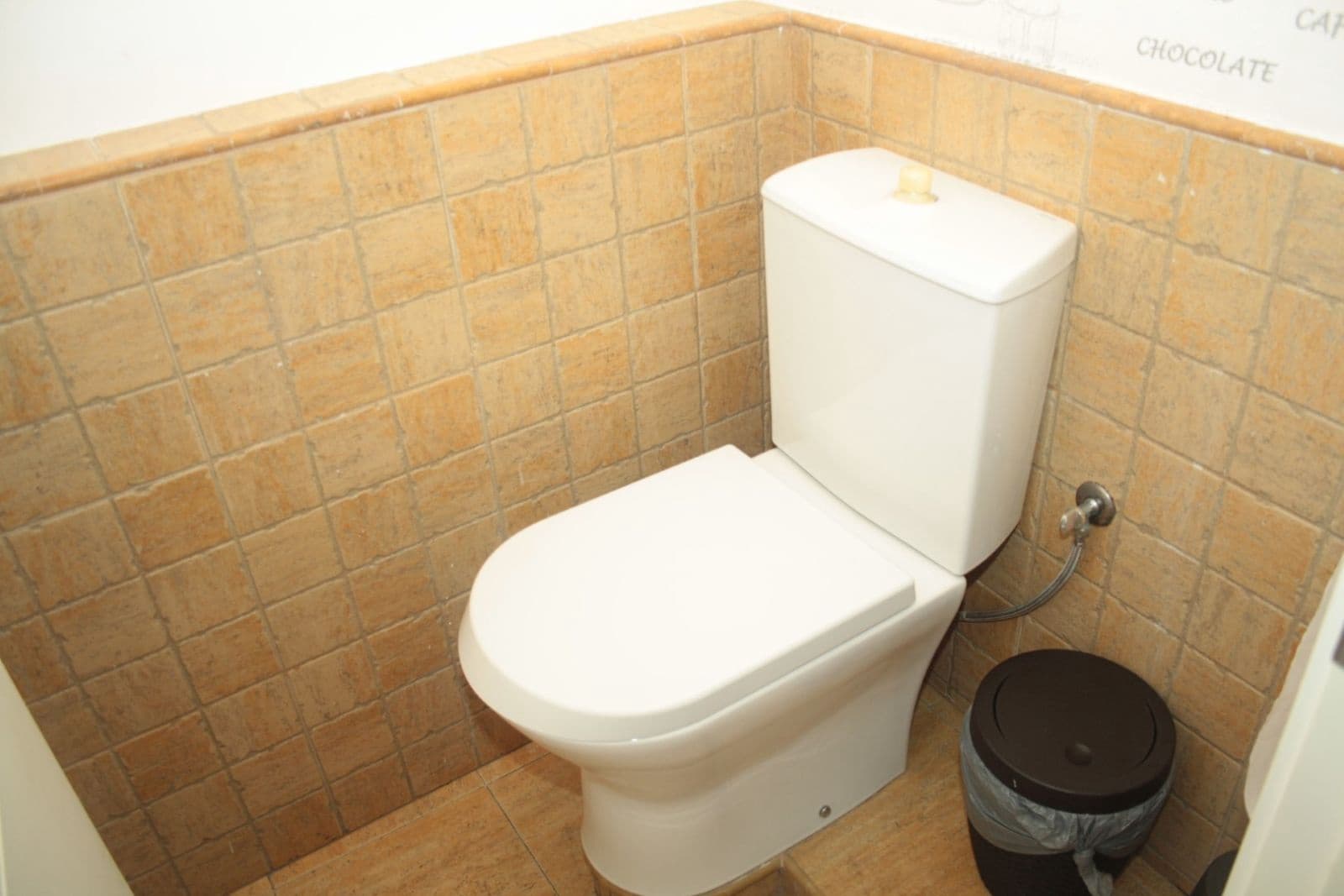 Restaurang/Bar till salu i Estepona - 350 000 € (Ref: 9695048)