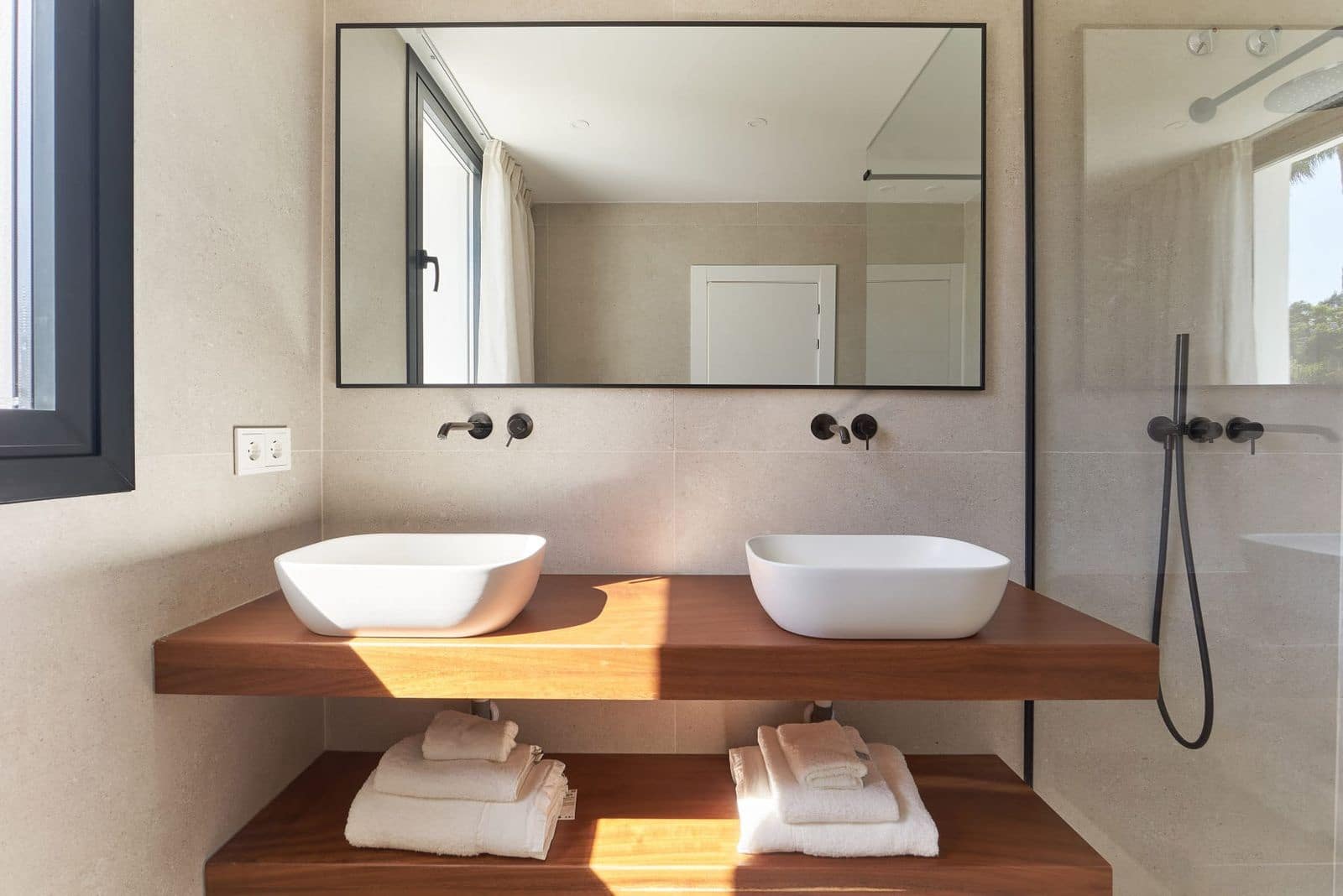 4 bedroom Townhouse for sale in Nueva Andalucia - € 1,650,000 (Ref: 9695049)