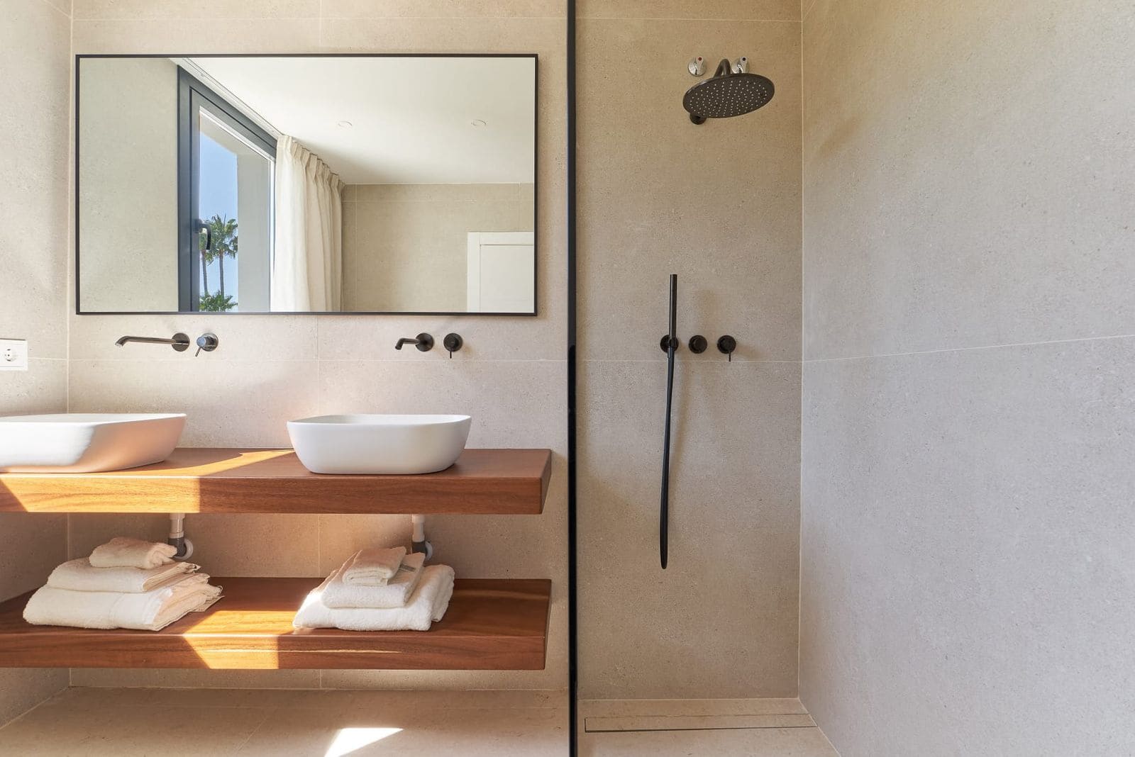 4 bedroom Townhouse for sale in Nueva Andalucia - € 1,650,000 (Ref: 9695049)