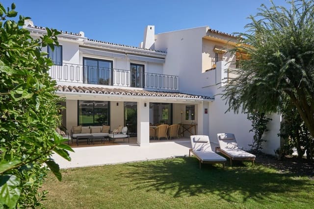 4 makuuhuone Omakotitalo myytävänä paikassa Nueva Andalucia, Marbella - 1 650 000 € (Ref: 9695049)