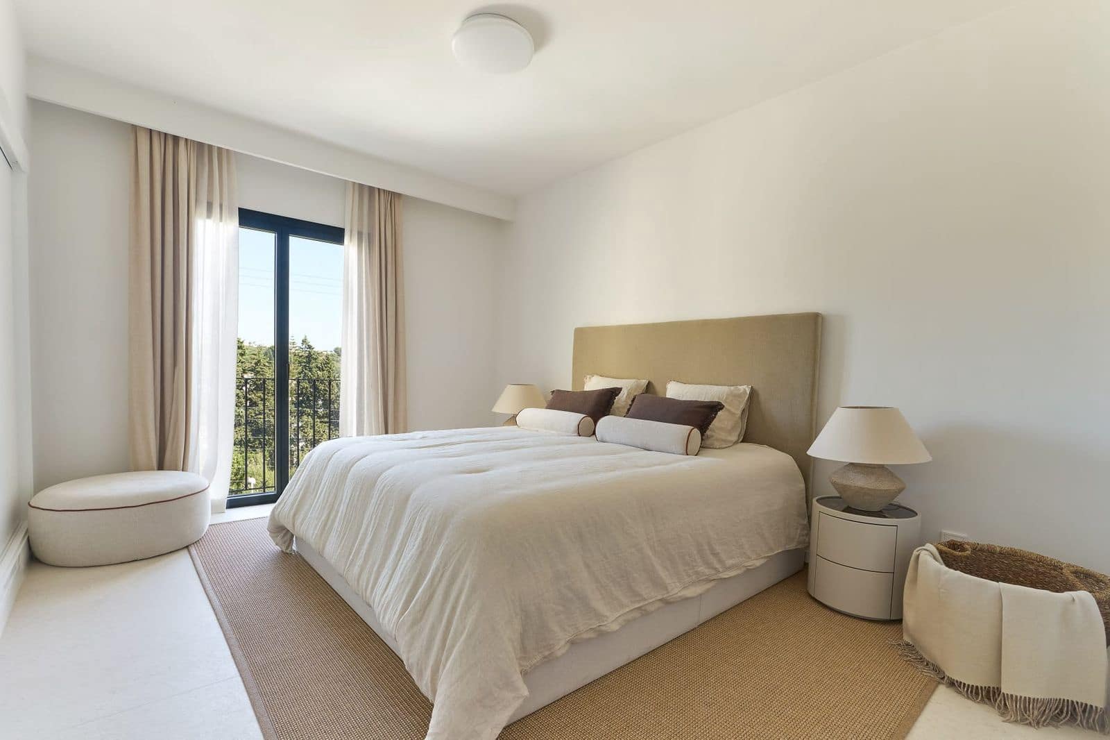 4 bedroom Townhouse for sale in Nueva Andalucia - € 1,650,000 (Ref: 9695049)