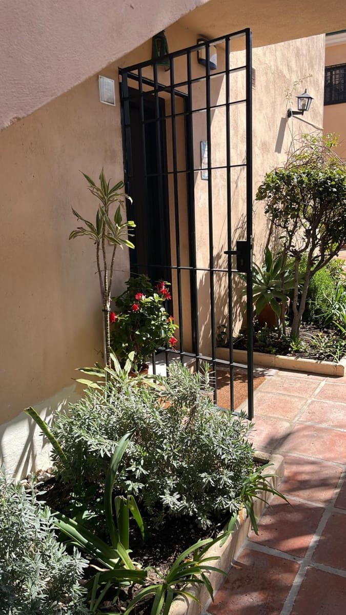 2 slaapkamer Appartement te koop in San Pedro de Alcantara - € 525.000 (Ref: 9695052)