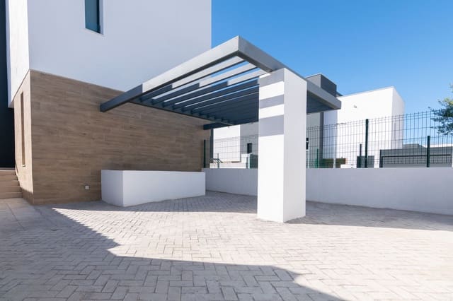 4 chambre Villa/Maison Semi-Mitoyenne à vendre à Atalaya-Isdabe, Estepona - 950 000 € (Ref: 9695055)