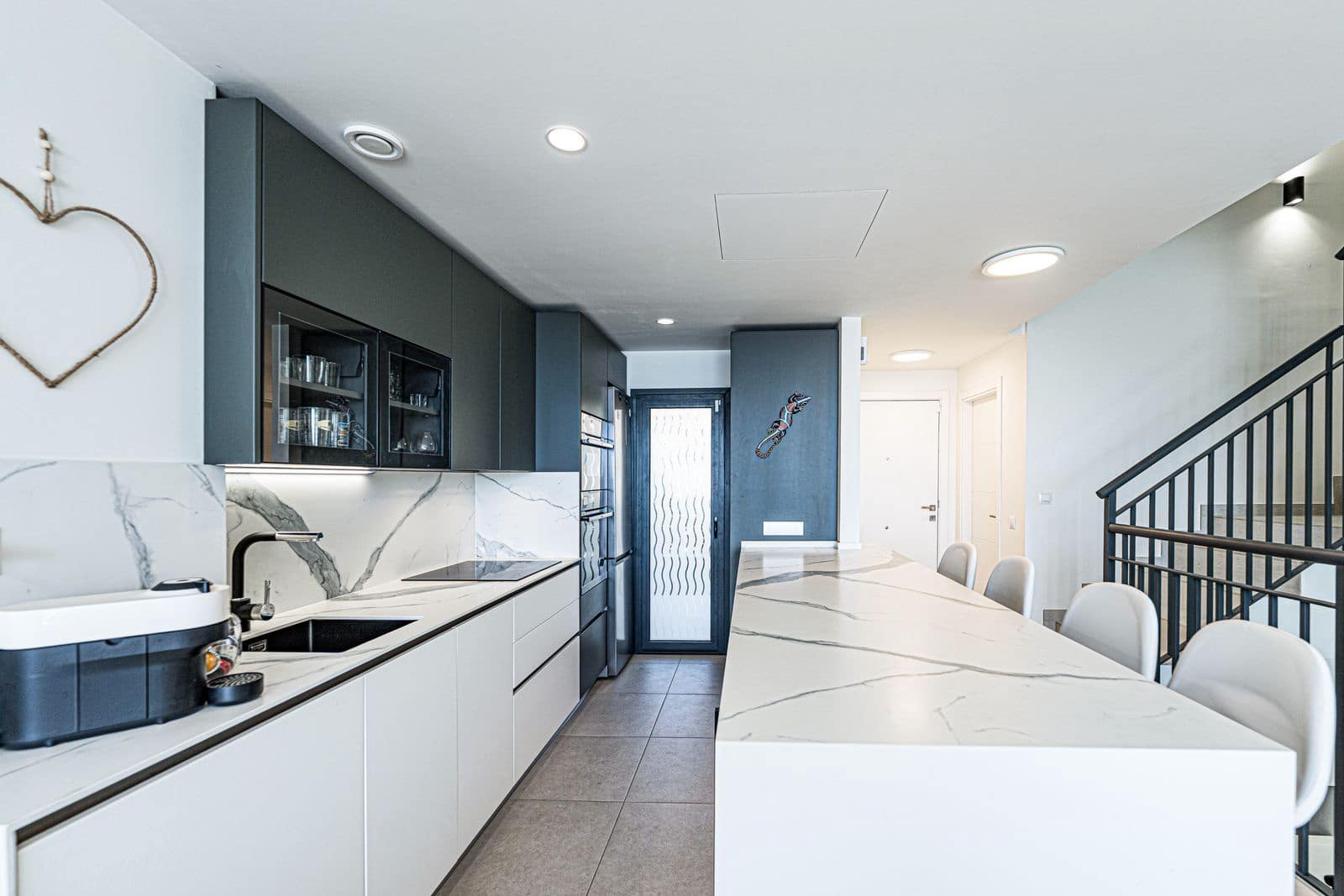 4 soveværelse Byhus til salg i Manilva - € 799.000 (Ref: 9695059)