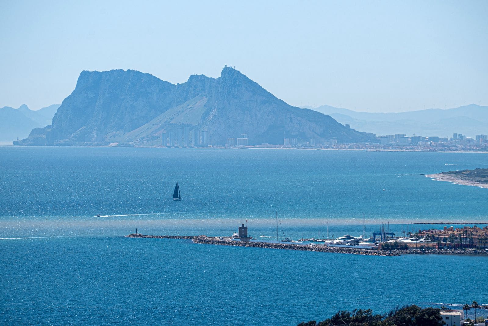 4 soveværelse Byhus til salg i Manilva - € 799.000 (Ref: 9695059)