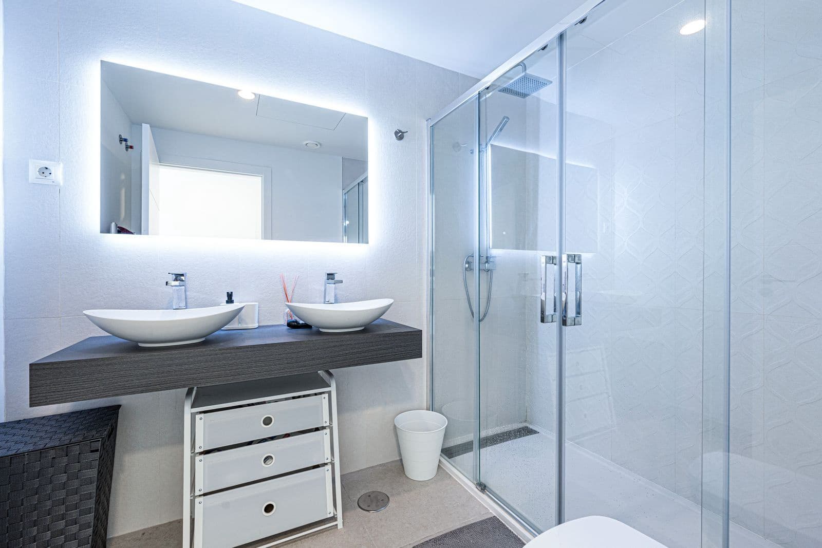 4 soveværelse Byhus til salg i Manilva - € 799.000 (Ref: 9695059)