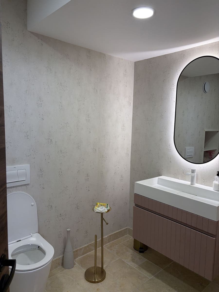 7 soverom Kontor til salgs i Nueva Andalucia - € 795 000 (Ref: 9695065)