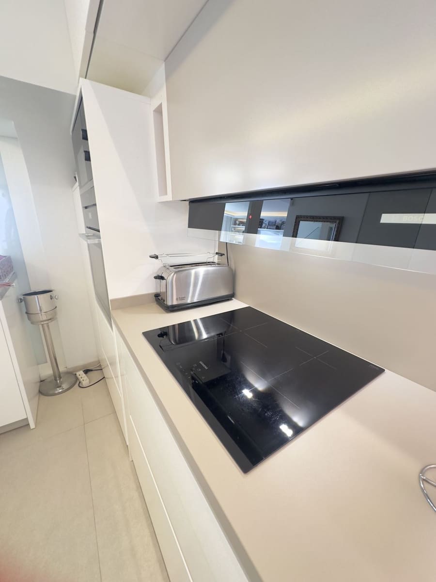 3 chambre Penthouse à vendre à New Golden Mile - 1 100 000 € (Ref: 9695093)