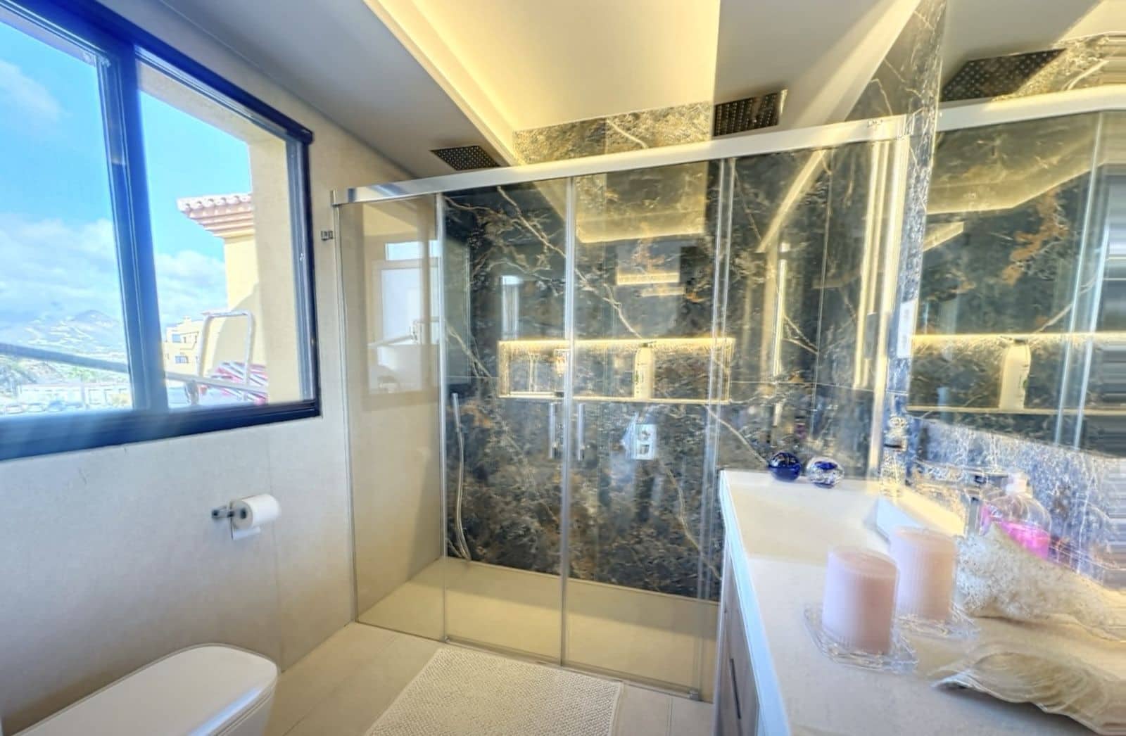 3 chambre Penthouse à vendre à New Golden Mile - 1 100 000 € (Ref: 9695093)