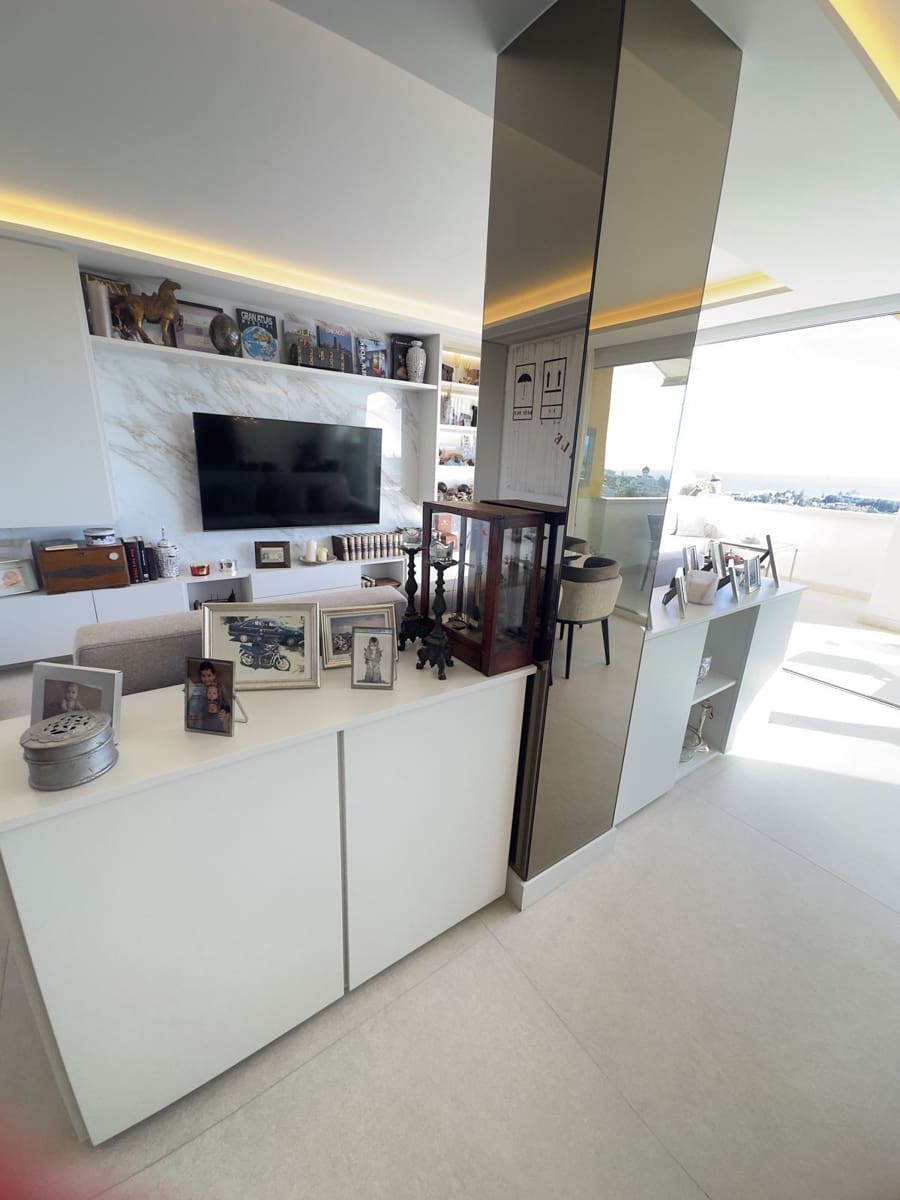 3 chambre Penthouse à vendre à New Golden Mile - 1 100 000 € (Ref: 9695093)