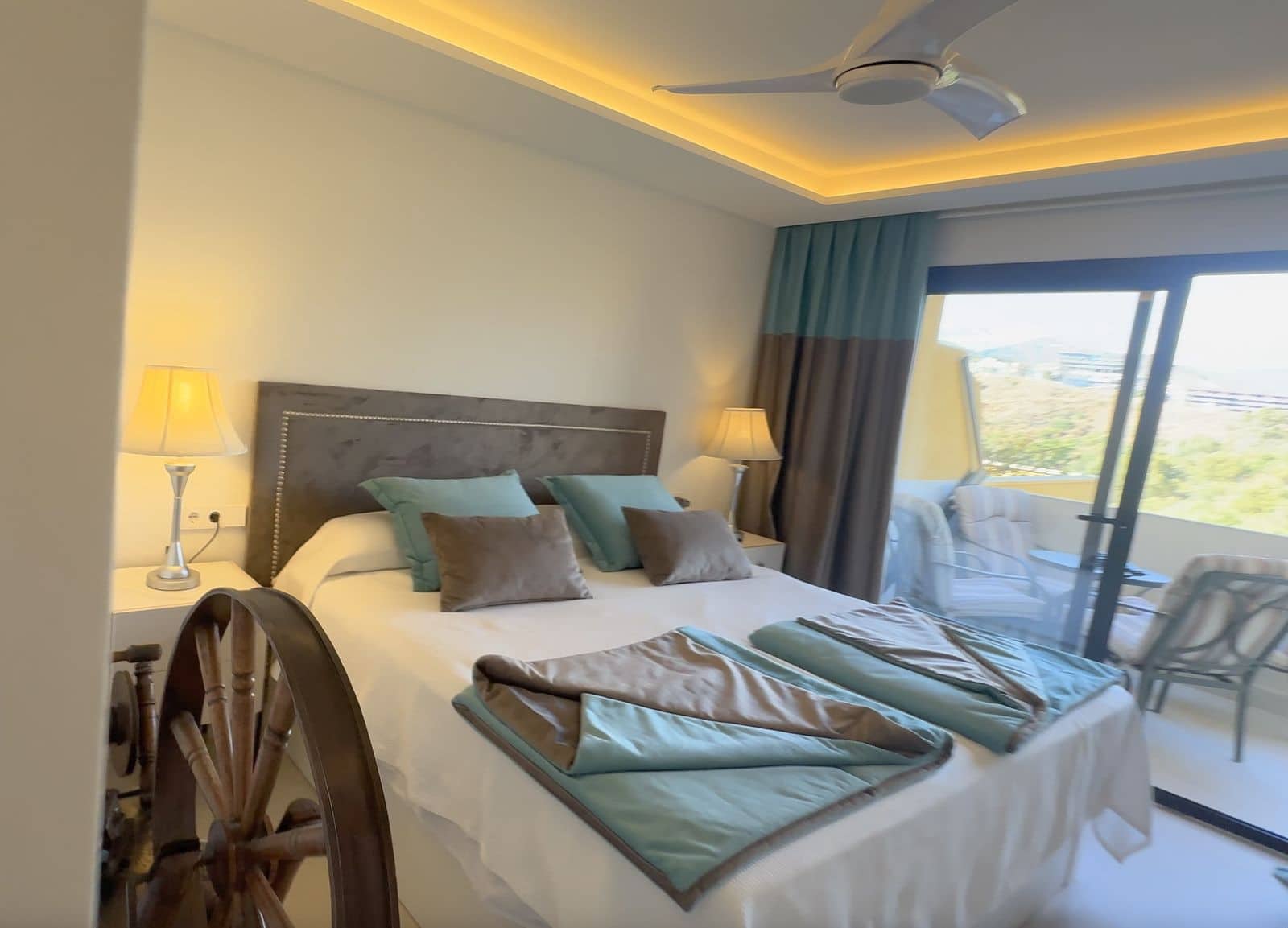 3 chambre Penthouse à vendre à New Golden Mile - 1 100 000 € (Ref: 9695093)