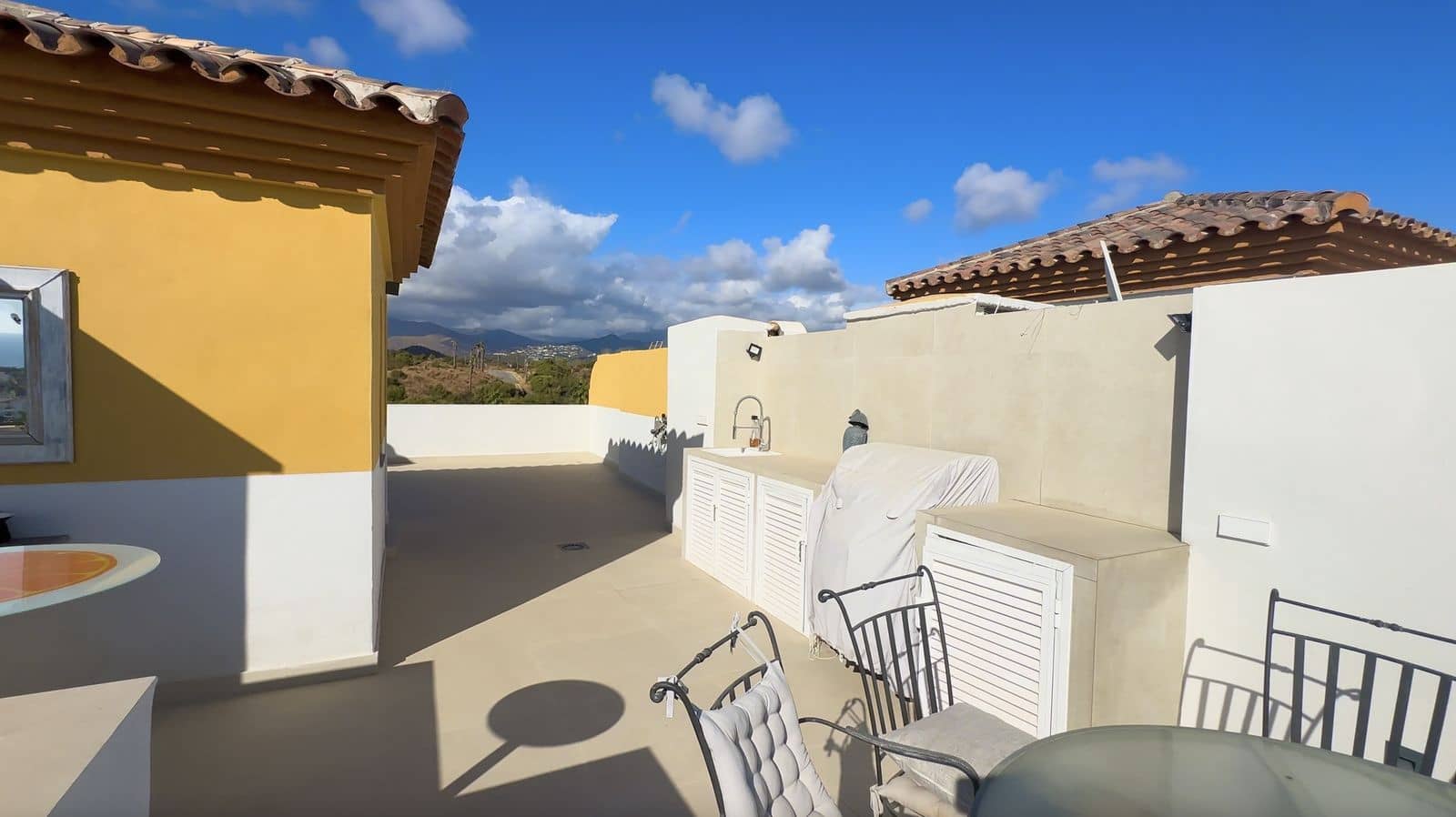 3 chambre Penthouse à vendre à New Golden Mile - 1 100 000 € (Ref: 9695093)